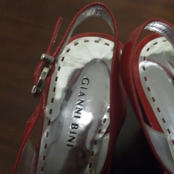 Shoes - Picture 3 of 4